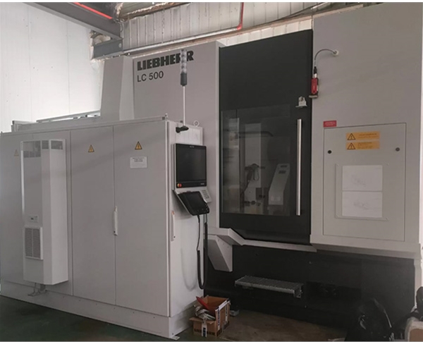 德國LIEBHERR利勃海爾LC500滾齒機(jī)，精度可達(dá)國標(biāo)3級(jí)